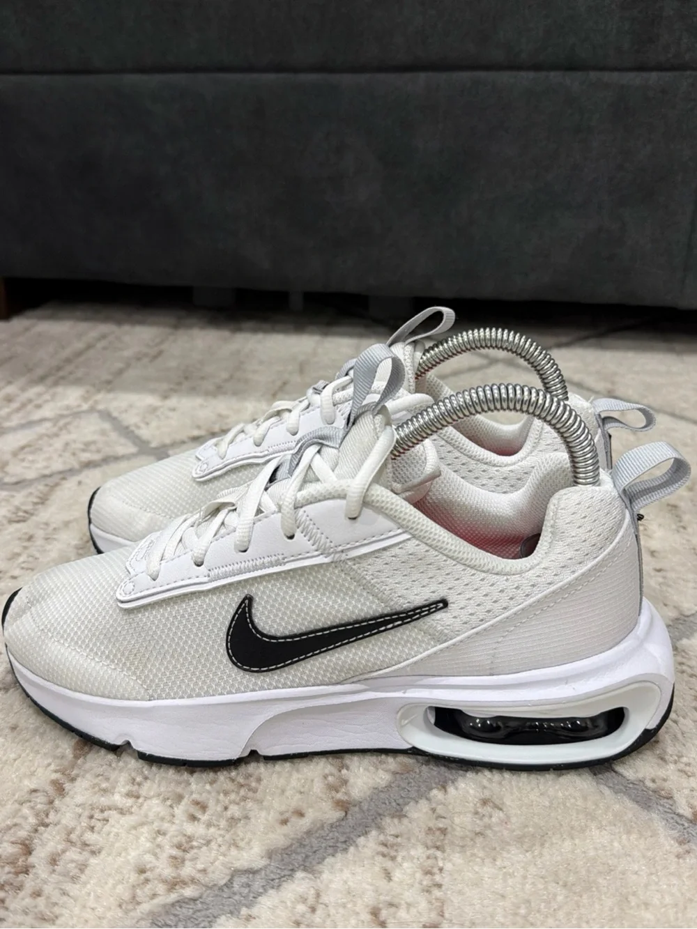 Nike Air Max INTRLK Lite Youth GS Size 4.5Y / Women’s 6 White Black DH9393-101